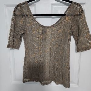 Medium Sheer Half Sleeve Top